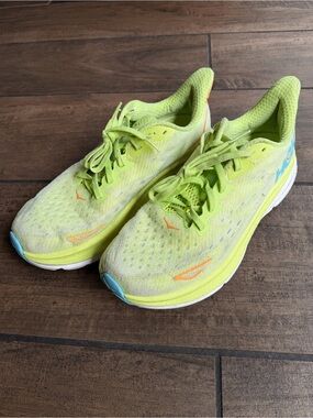 Hoka One One Clifton 9 Women’s Size 8